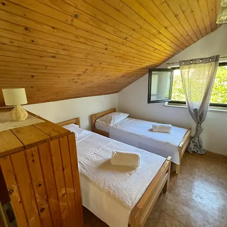Suzana With Private Pool - Putinak, Brac 아파트